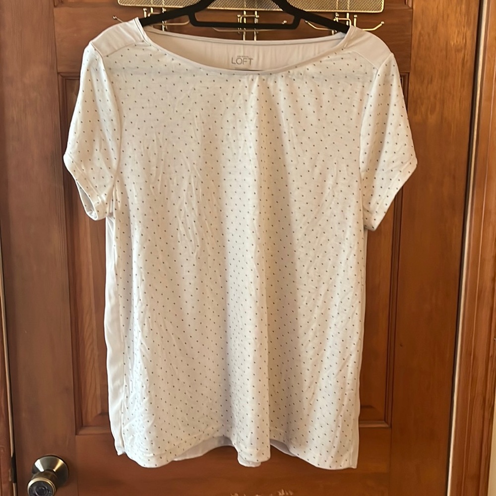 loft top with stud design
